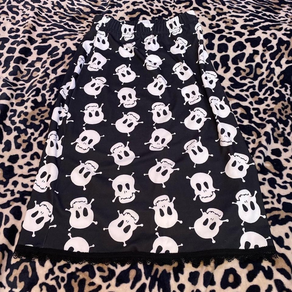shein skeleton skirt